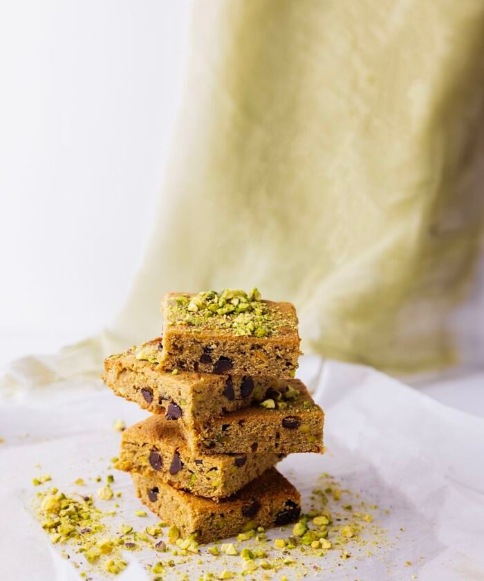 Pistachio Chocolate Blondie Slice