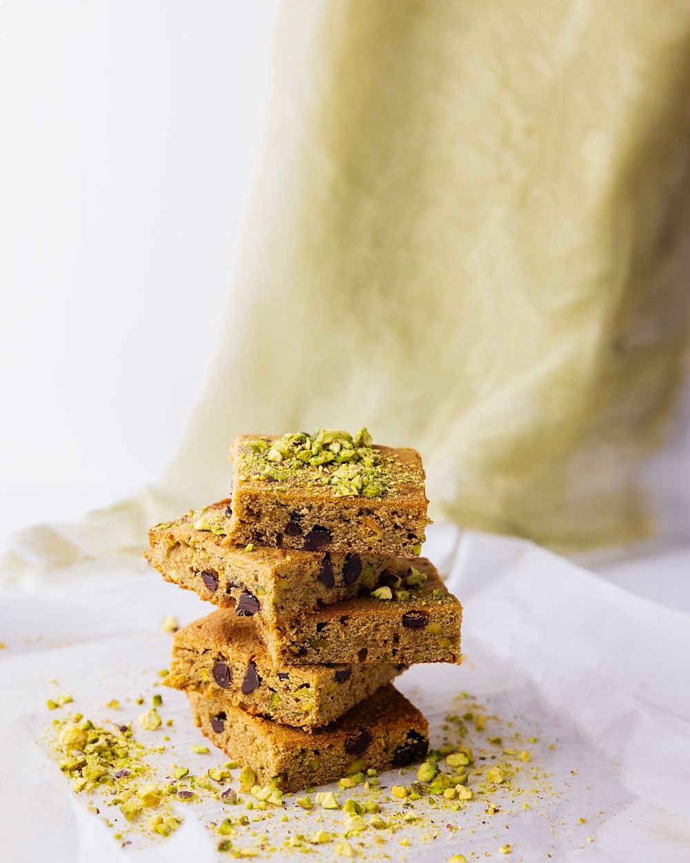 Pistachio Chocolate Blondie Slice